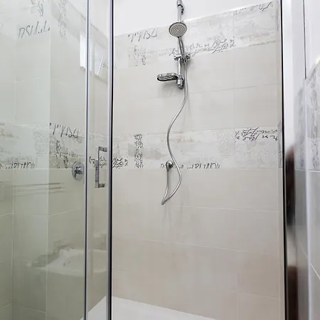 ベッド・アンド・ブレックファスト Acqua Leggia アジェーロラ